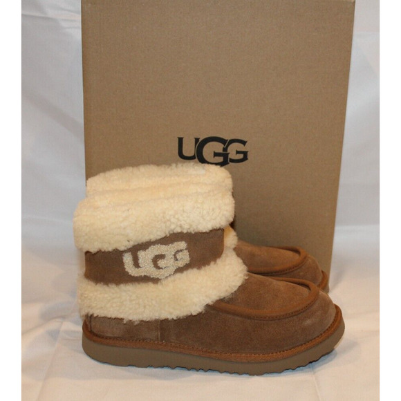 NIB UGG YOUTH 4 WOMEN'S 5.5-6 MINI SUEDE SHEARLING LINED BOOTS CHESTNUT - Picture 2 of 8